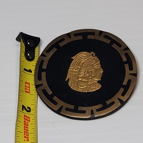 Alpaca Mexico Aztec Round Brass Brooch 2" Vtg Black Gold - Picture 4 of 4